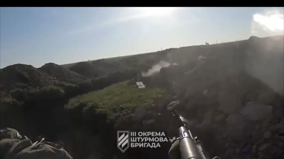 Ukraine war GoPro combat footage : grenades and assault rifle