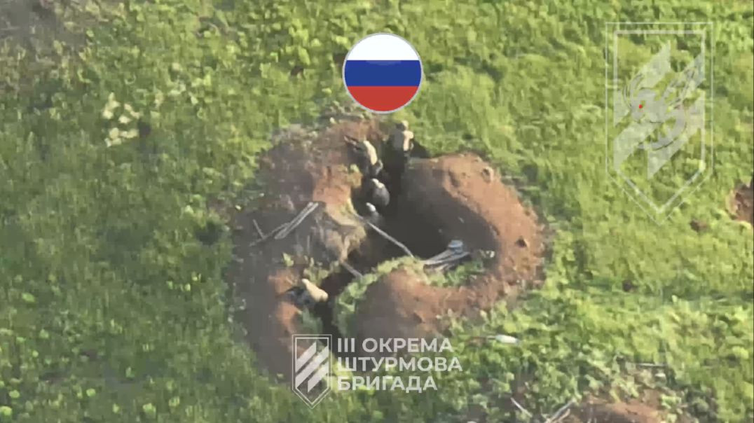 Ukraine war footage: Russian soldiers get hit by mortar fire
