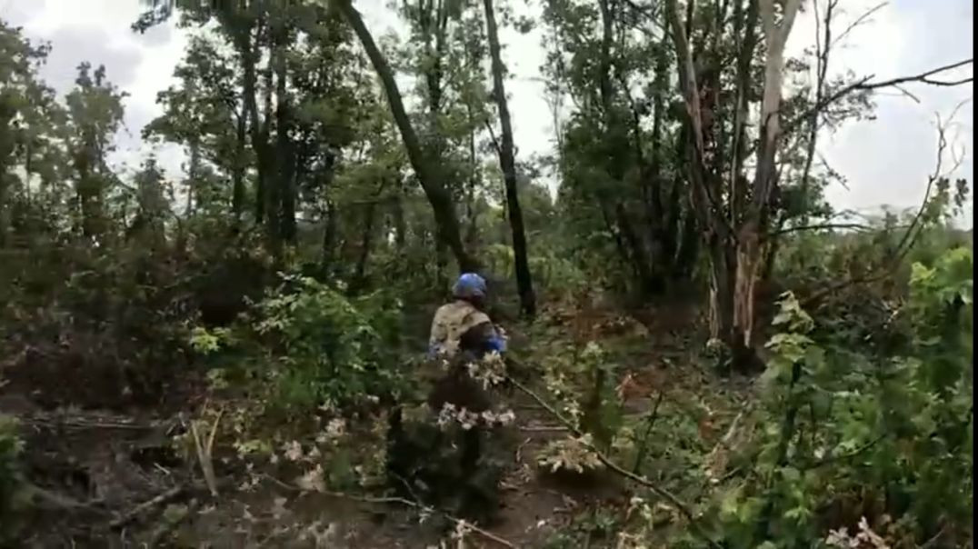 DRAMATIC op : Ukranian soldiers get hit by mortar fire during mission