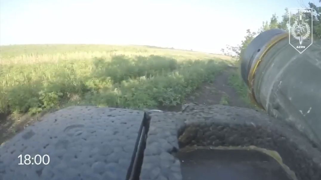 FGM-148 Javelin vs Russian T-80 tank in Ukraine