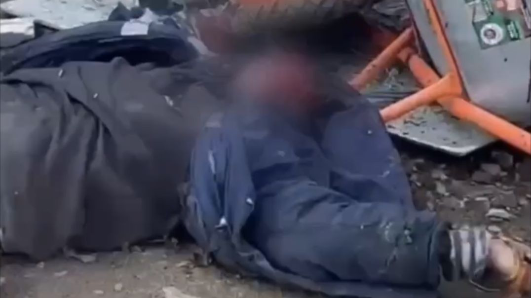 In Russia, two construction workers decided to cut open an artillery shell , result... NSFW