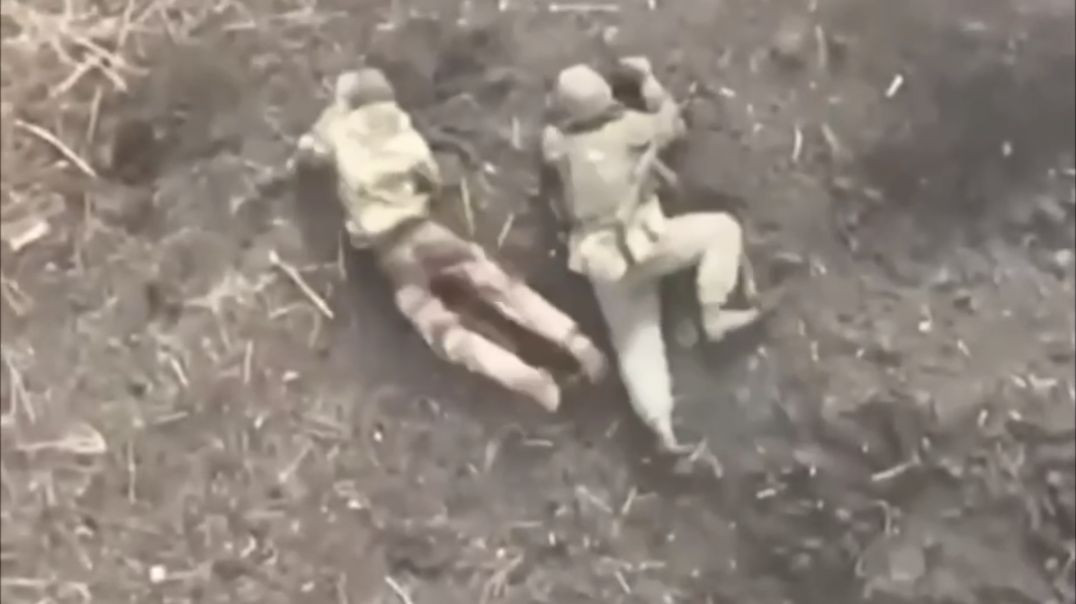 Ukraine war Graphic footage: Russian soldiers get DESTROYED